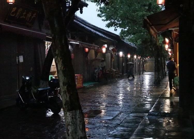 大遗址森林逃生